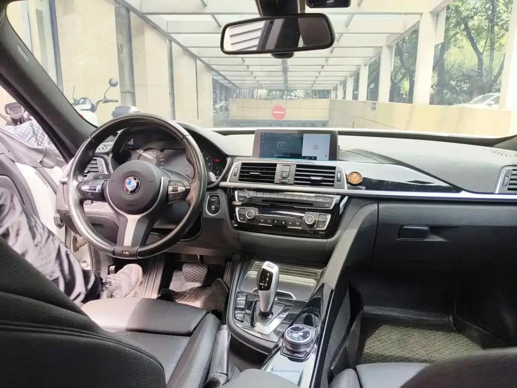 BMW 3 Series GT 2021 2020 320i M Sport Package