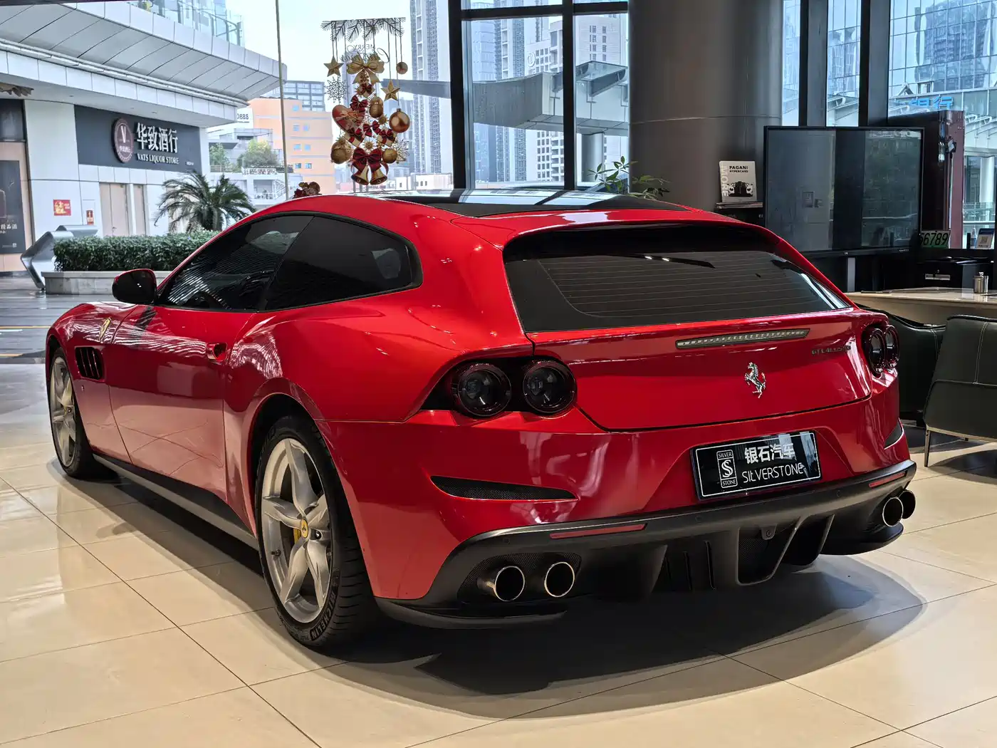 FERRARI GTC4LUSSO