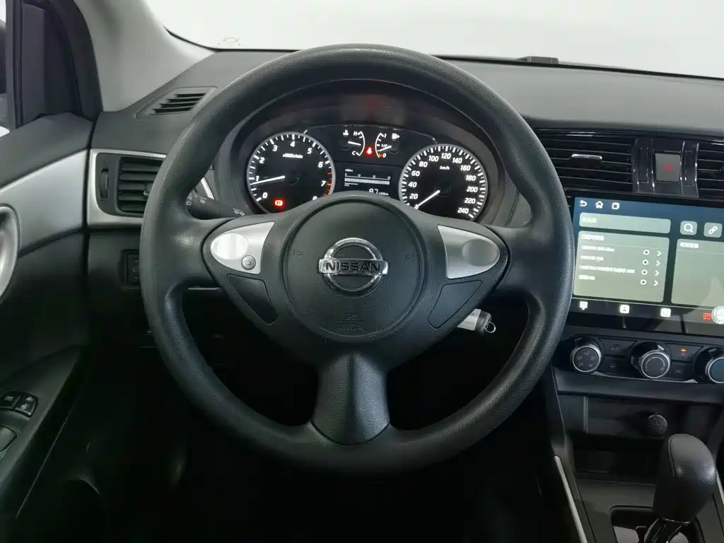 Nissan SYLPHY, миниатюра 11