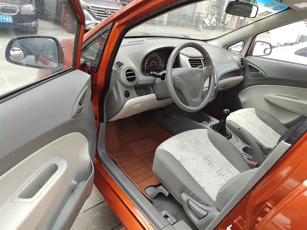 Chevrolet Sail 2013 Sedan 1.2L Manual Fashion Happiness Edition фото 16