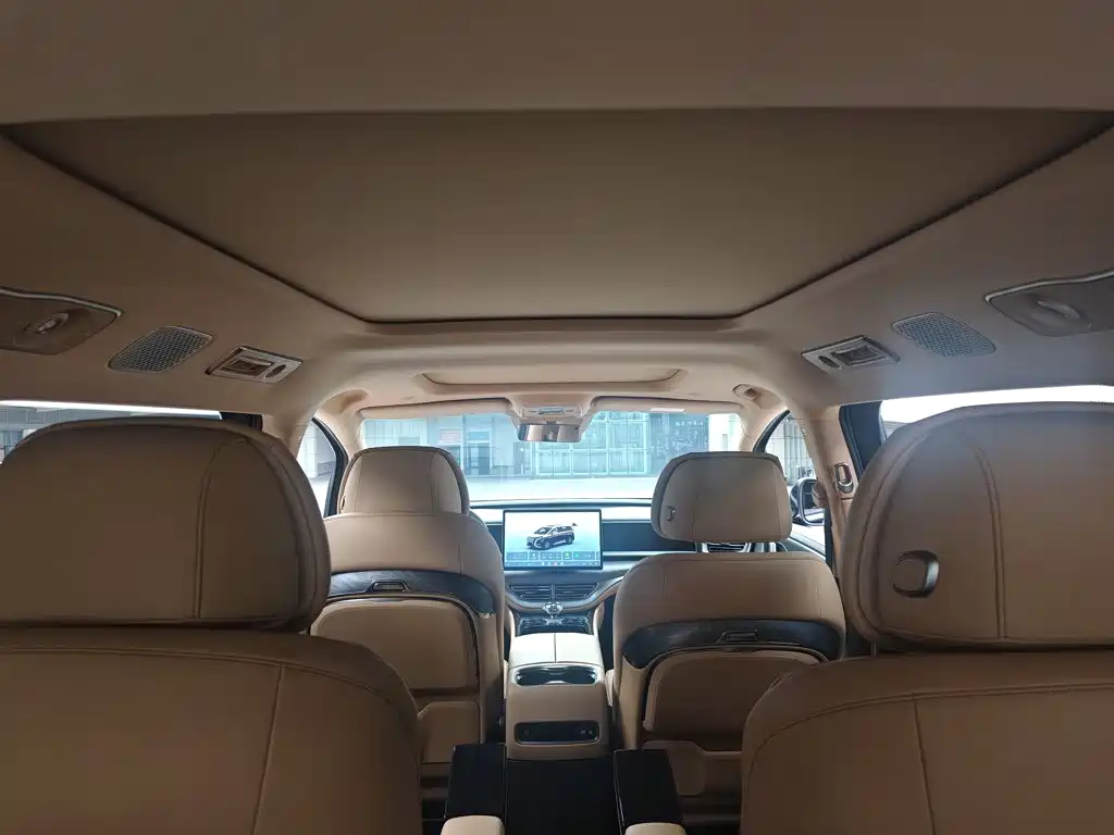 Denza D9 2025 2025 EV Smart Drive Edition 600 AWD Luxury
