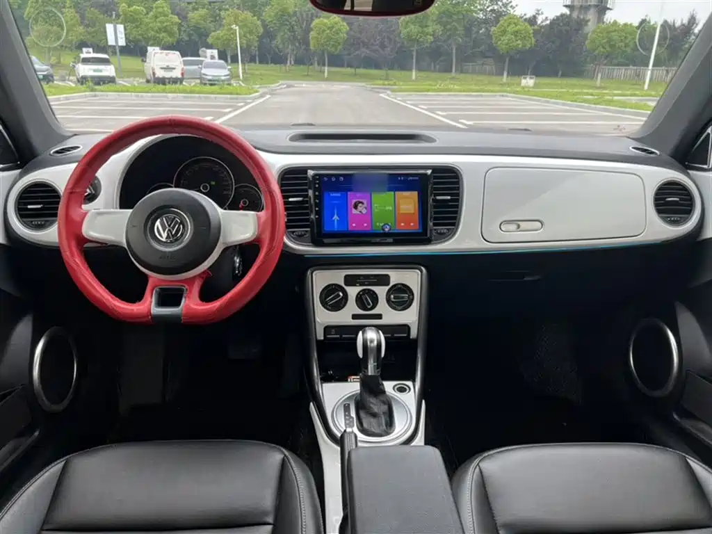 Volkswagen Beetle 2017 180TSI Enjoy фото 11