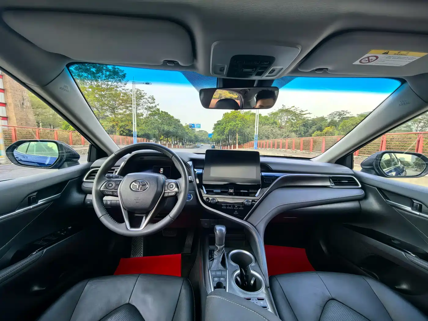 Toyota Camry 2021 Hybrid 2.5HS Fashion Edition фото 6