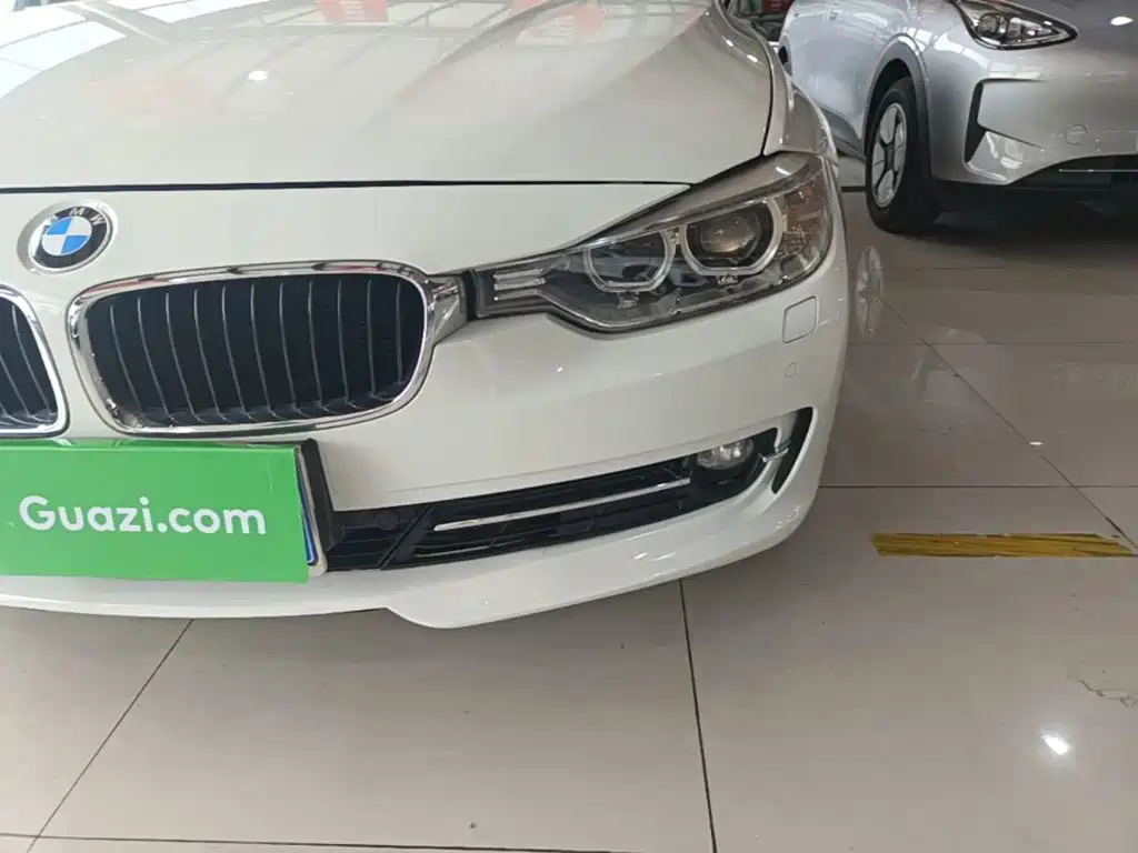 Фото 24 - BMW 3 Series