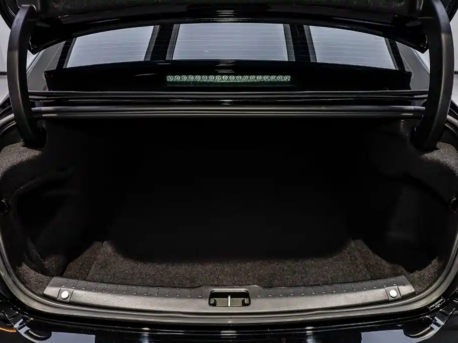 Volvo S90 2025 2024 B5 Momentum Luxury Edition
