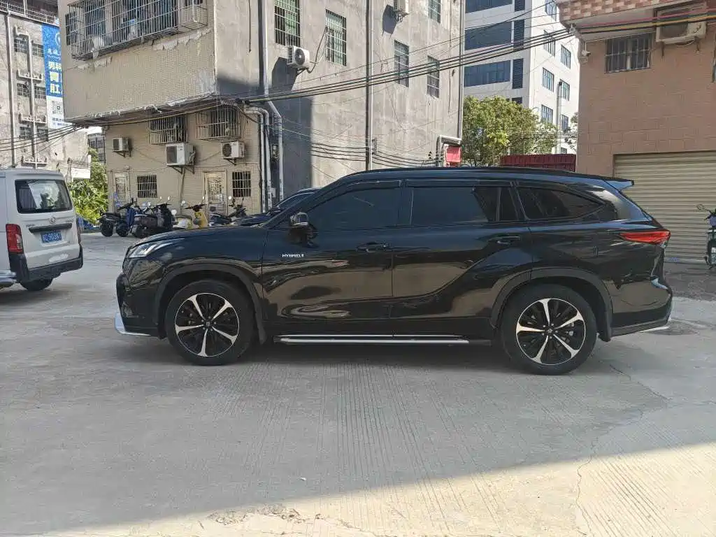 Toyota Crown Kluger 2022 2021 2.5L HEV 4WD Premium