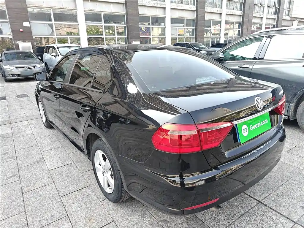 Volkswagen Lavida 2015 1.6L Automatic Trend Edition фото 23