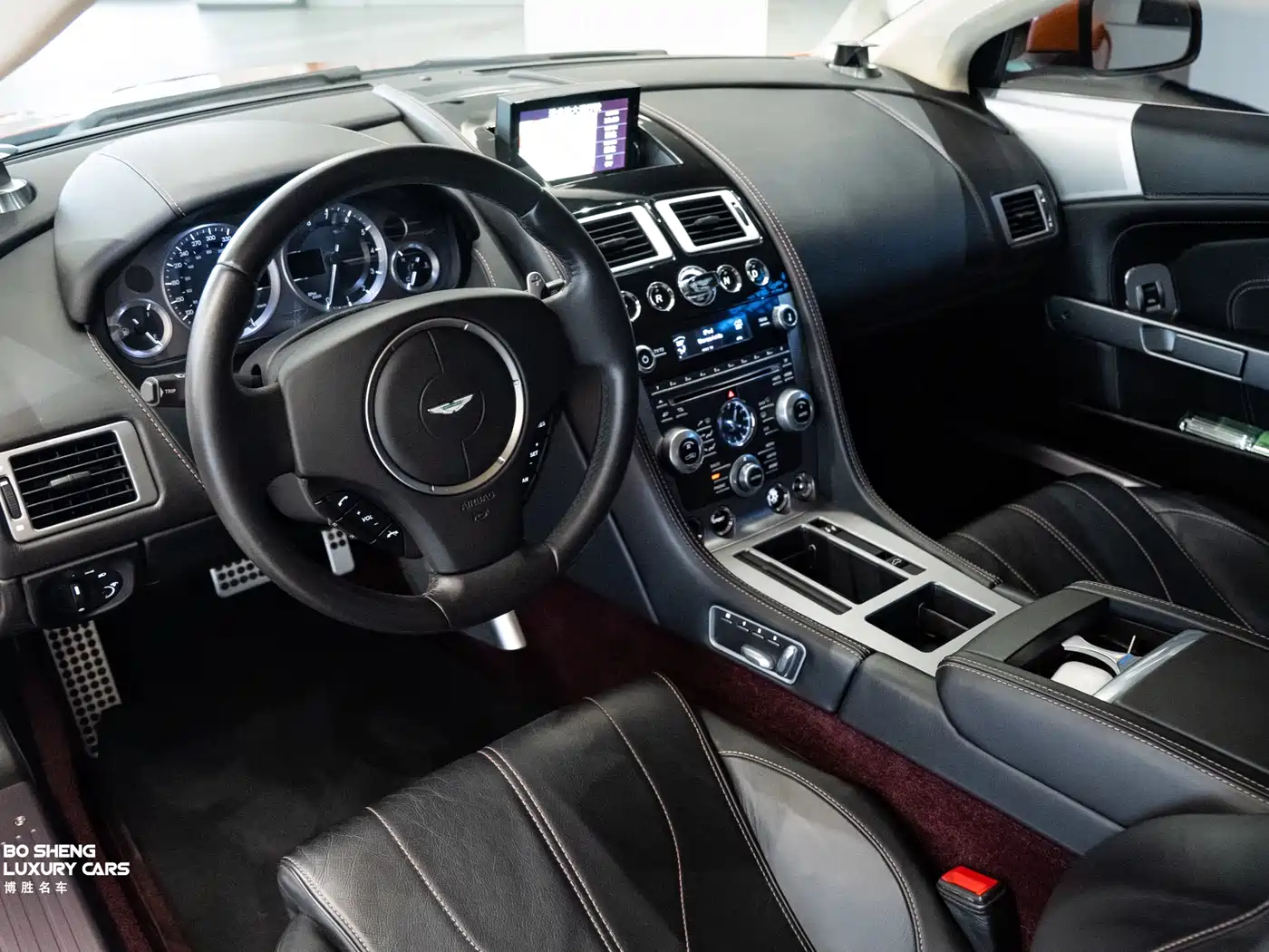 Aston Martin Virage 2012 6.0 Coupe фото 12