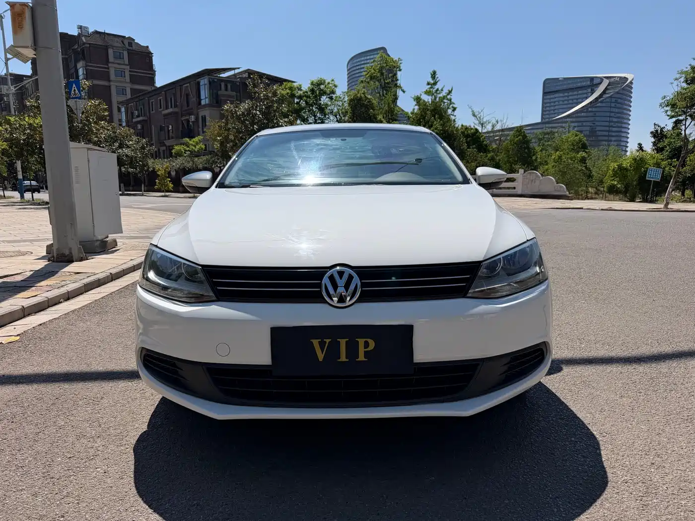 Volkswagen Sagitar 2012 1.4TSI Automatic Luxury фото 2