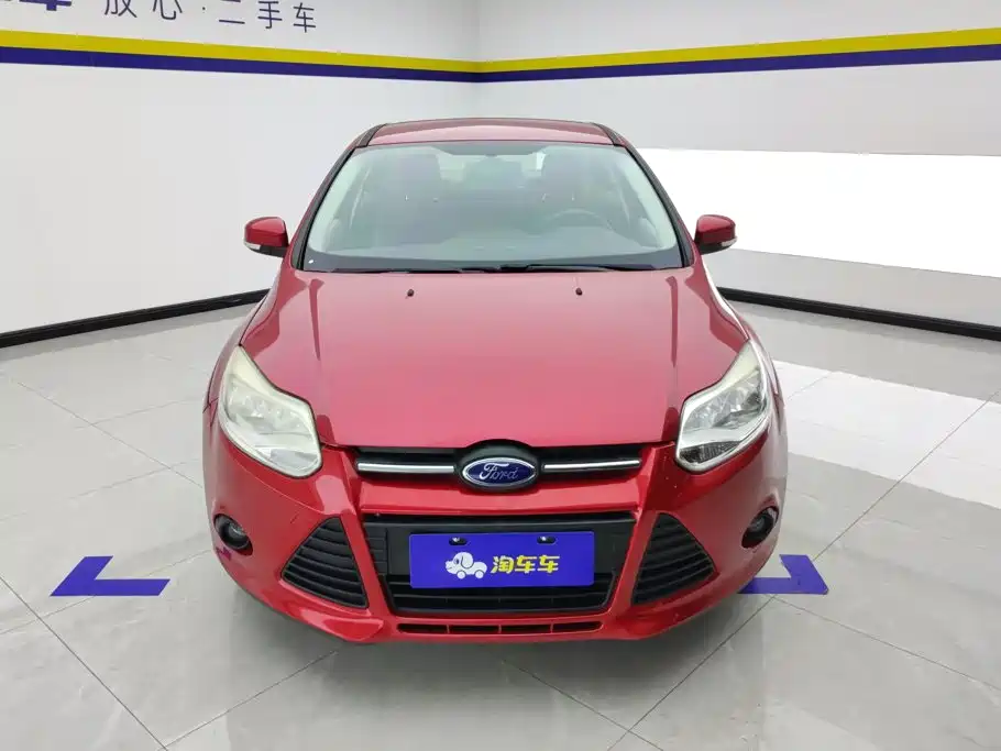 Фото 2 - Ford Focus