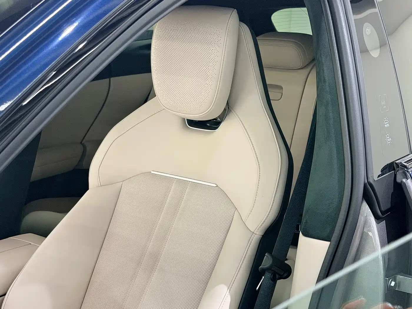 XIAOMI CAR XIAOMI YU7