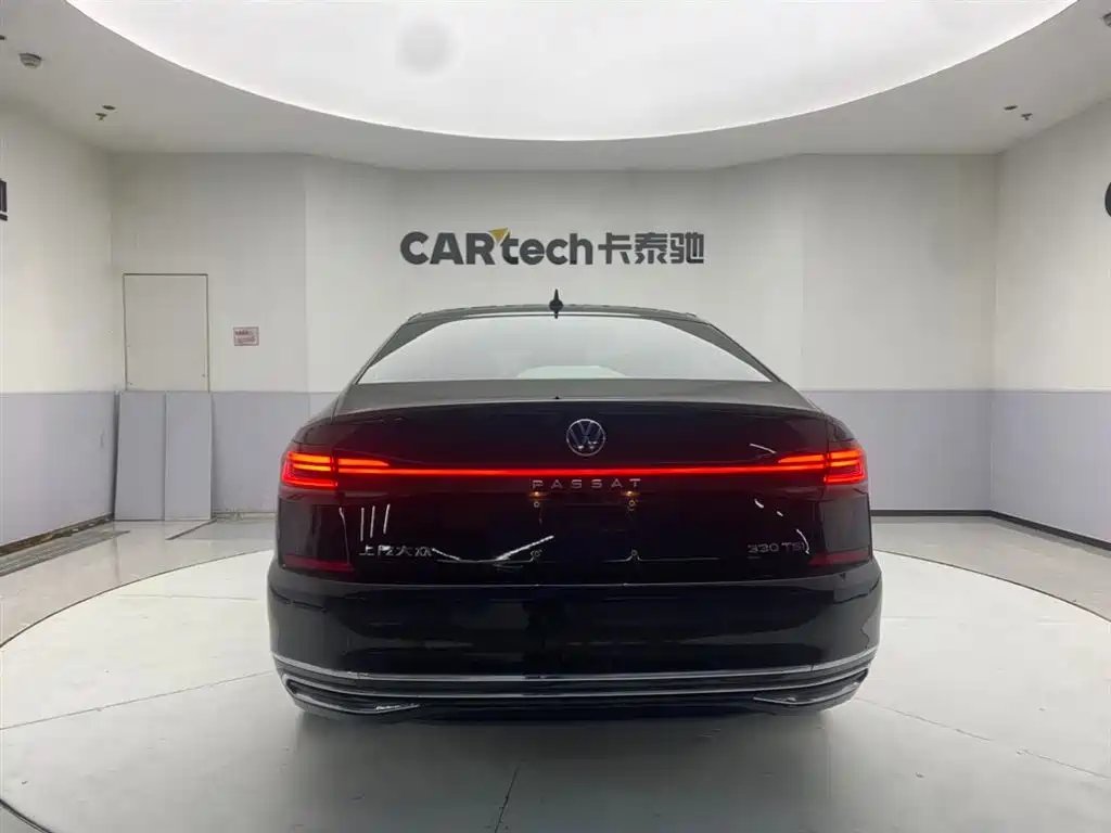 Volkswagen Passat 2022 330TSI Elite Edition фото 6