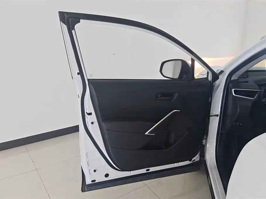 Toyota Corolla Cross 2022 2.0L Elite Edition фото 7
