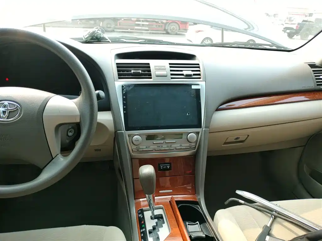 Toyota Camry 2013 200E Classic Elite Edition фото 10