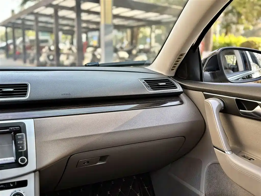 Volkswagen Magotan 2012 1.8TSI Premium фото 5