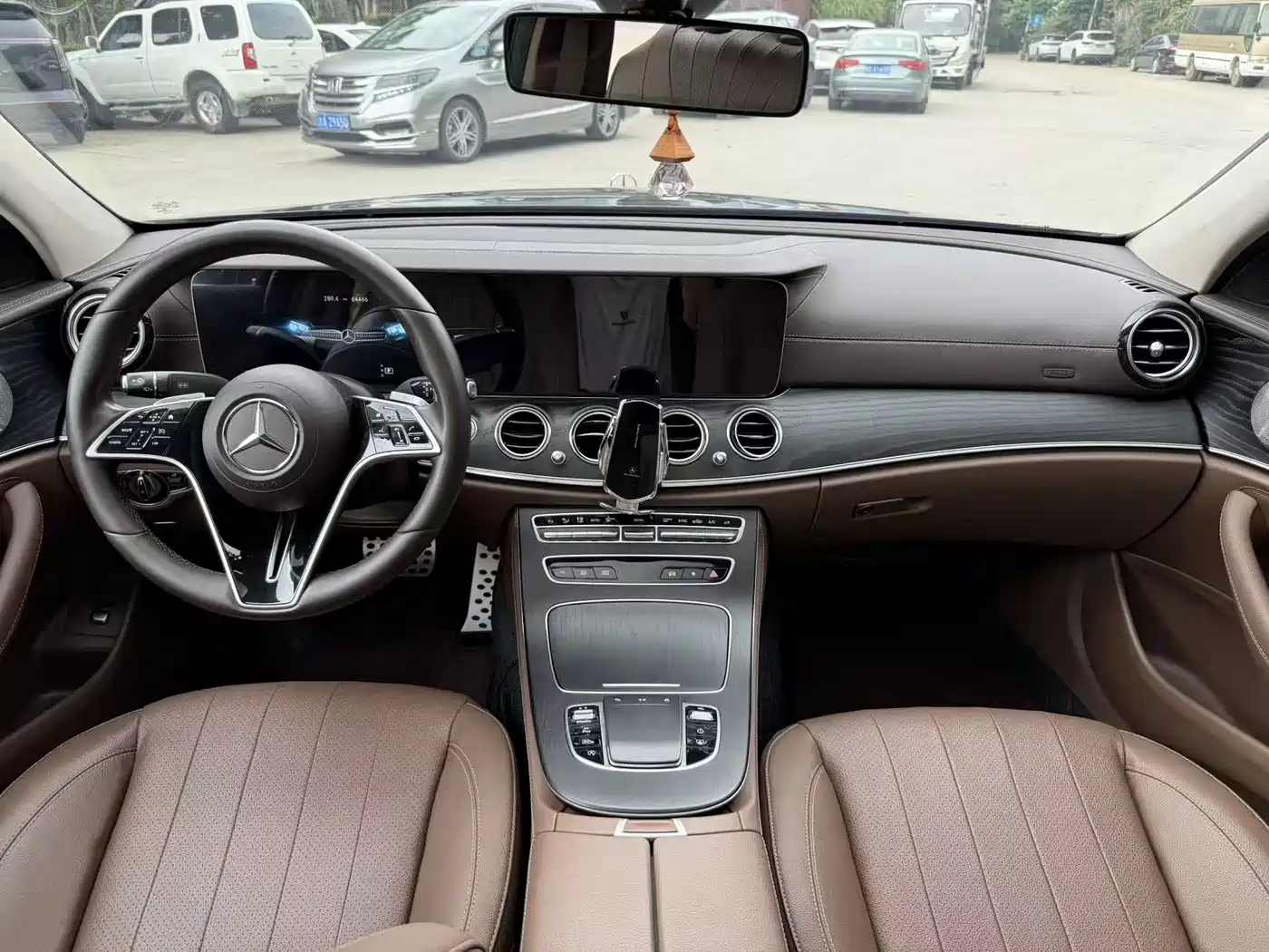 Mercedes-Benz E-Class 2022 E 300 L Luxury фото 5