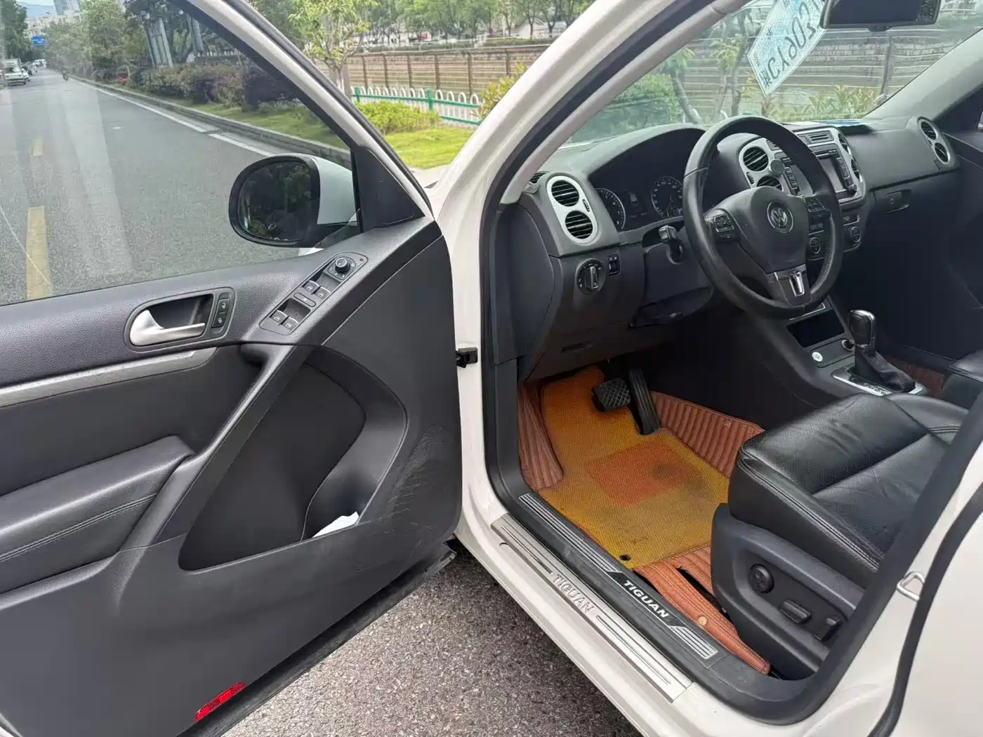 Volkswagen Tiguan 2015 1.8TSI Automatic 2WD Highline фото 8