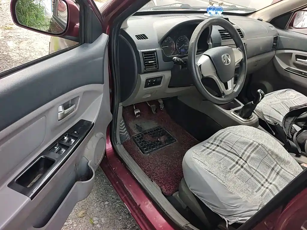 BAIC Weiwang M20 2014 2014 1.5L Utility BJ415A