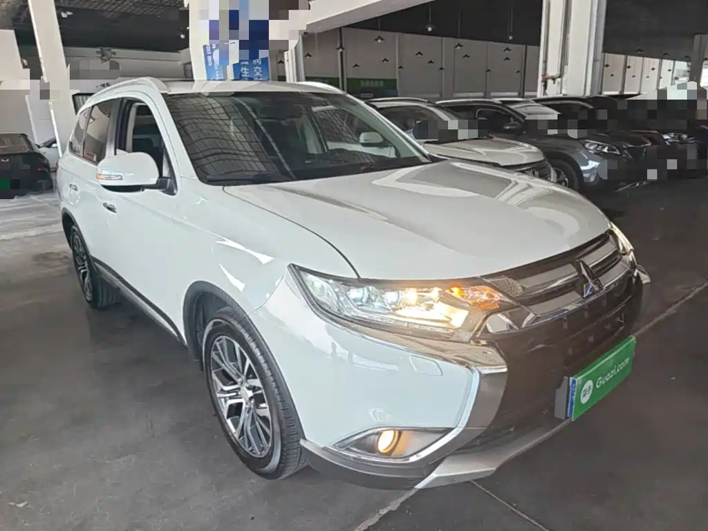 Mitsubishi Outlander 2017 2016 2.4L 4WD Elite Edition 5-seater