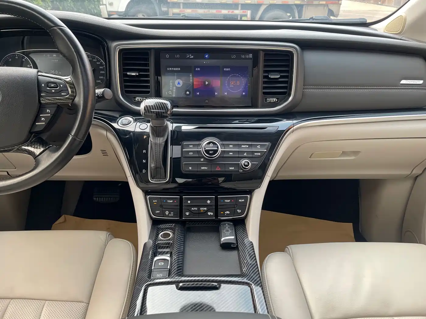 GAC Trumpchi Trumpchi M8 2018 320T Premium Edition фото 17