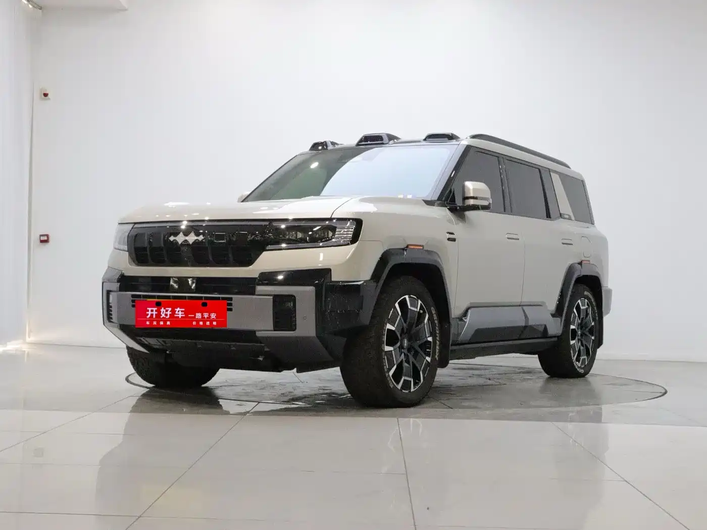 Fang Cheng Bao Leopard 8 2025 Zhiyong Flagship 7-Seater