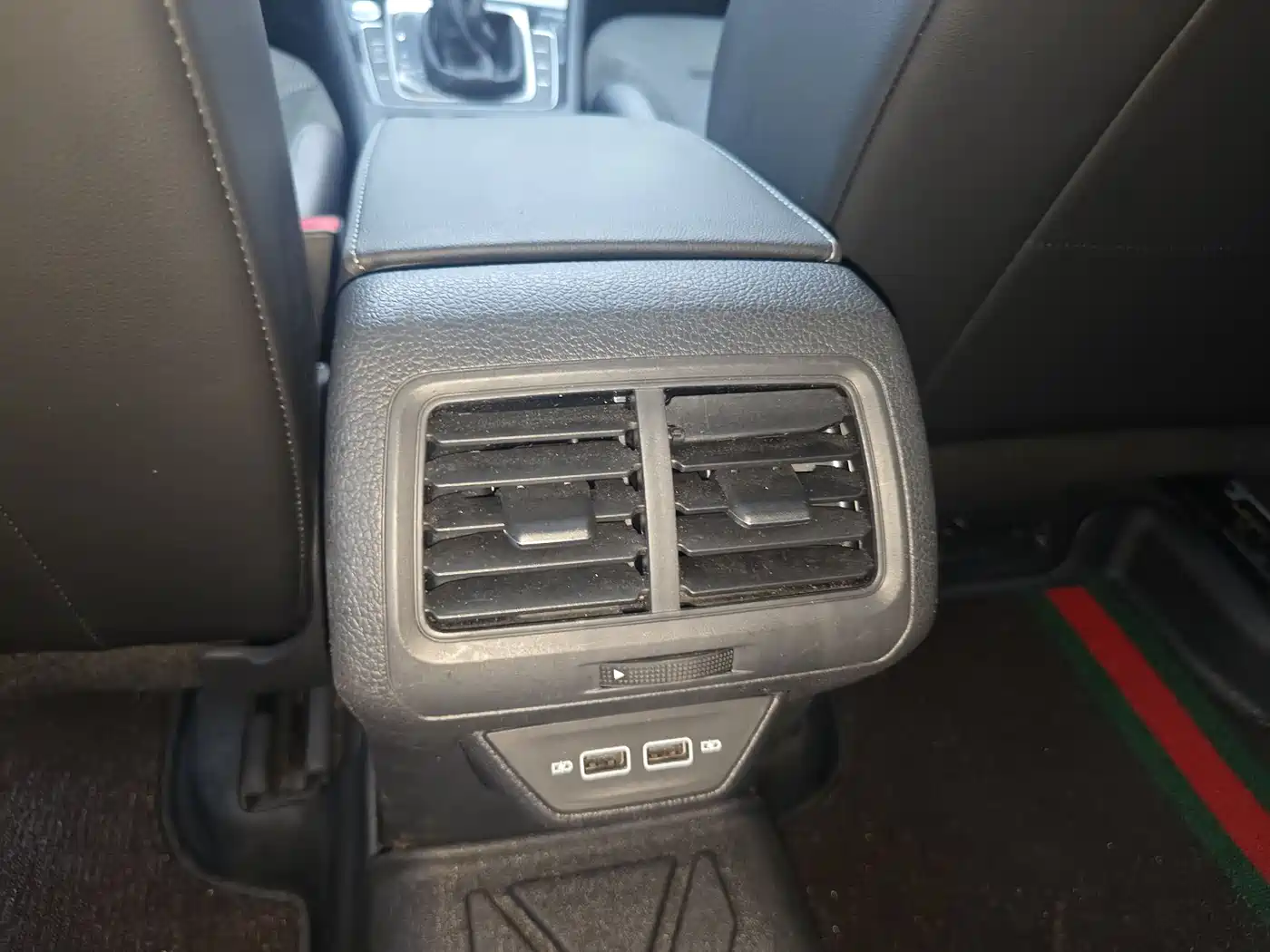 Volkswagen Golf 2020 Beloved Edition 280TSI DSG Comfort фото 18