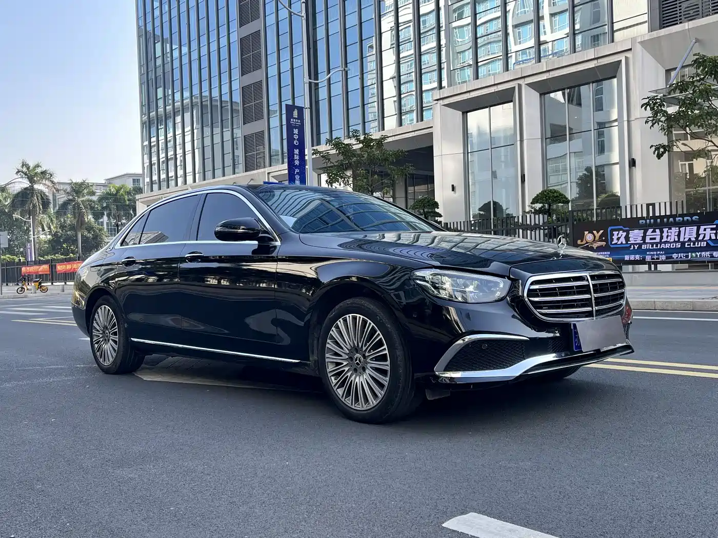 MERCEDES-BENZ E CLASS