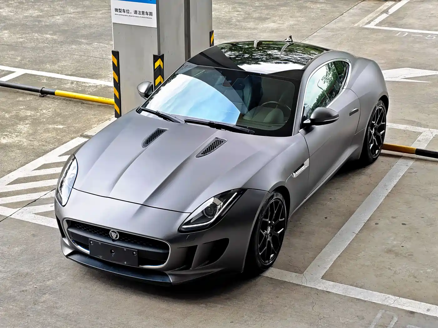 Jaguar F-TYPE 2016 3.0 SC Hardtop фото 8
