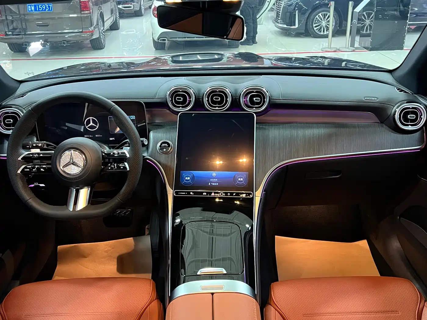 Mercedes-Benz GLC 2024 GLC 260 L 4MATIC Luxury 5-seater фото 10