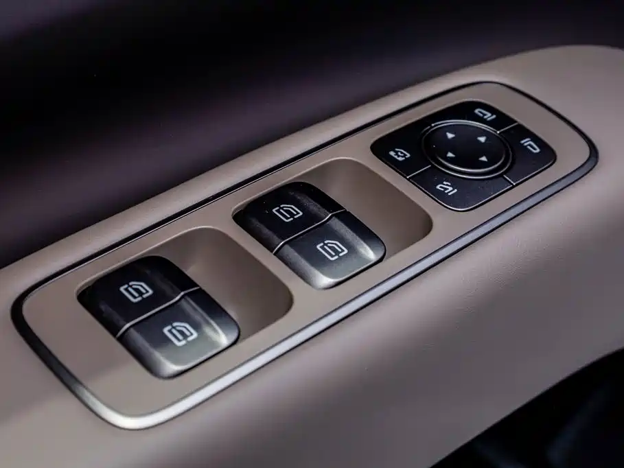 Li Auto Li i8 2025 2025 Standard Edition
