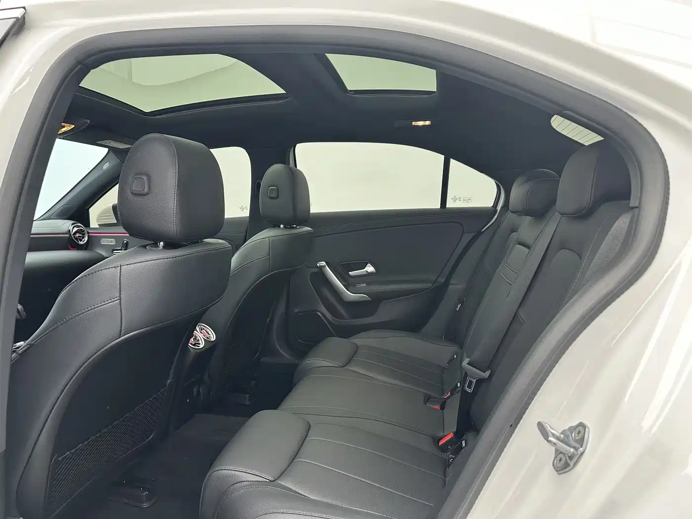 Mercedes-Benz A-Class 2023 A 180 L фото 6