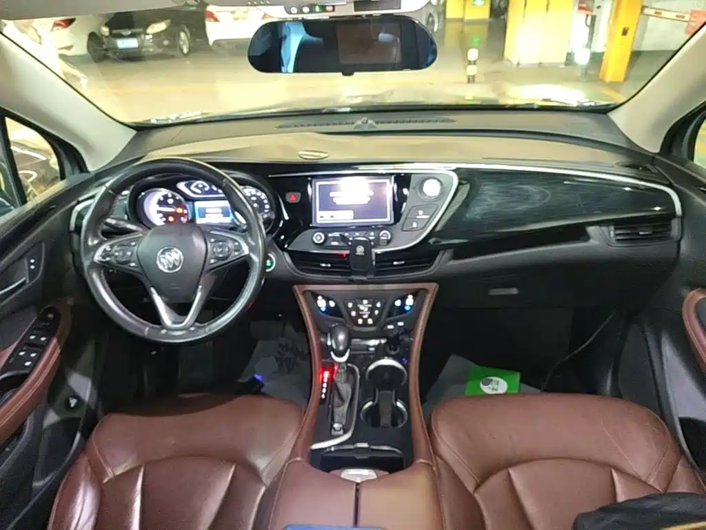 Фото 10 - Buick Envision Plus