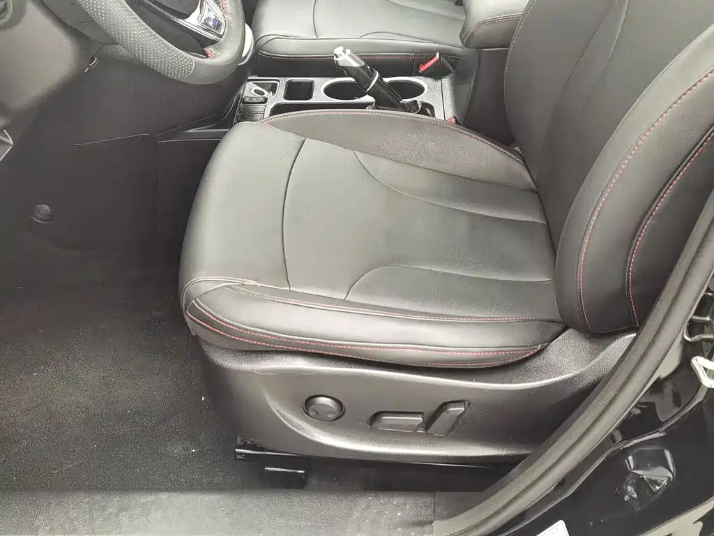 Photo 20 - Haval H6