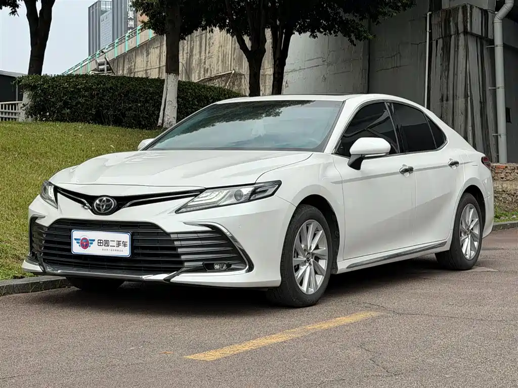 Toyota Camry 2023 2.0G Luxury Edition