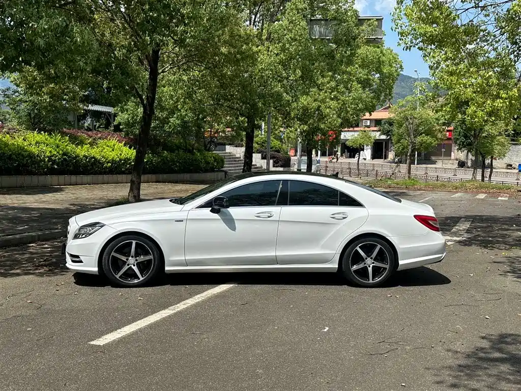 Mercedes-Benz CLS 2012 CLS 350 CGI фото 2