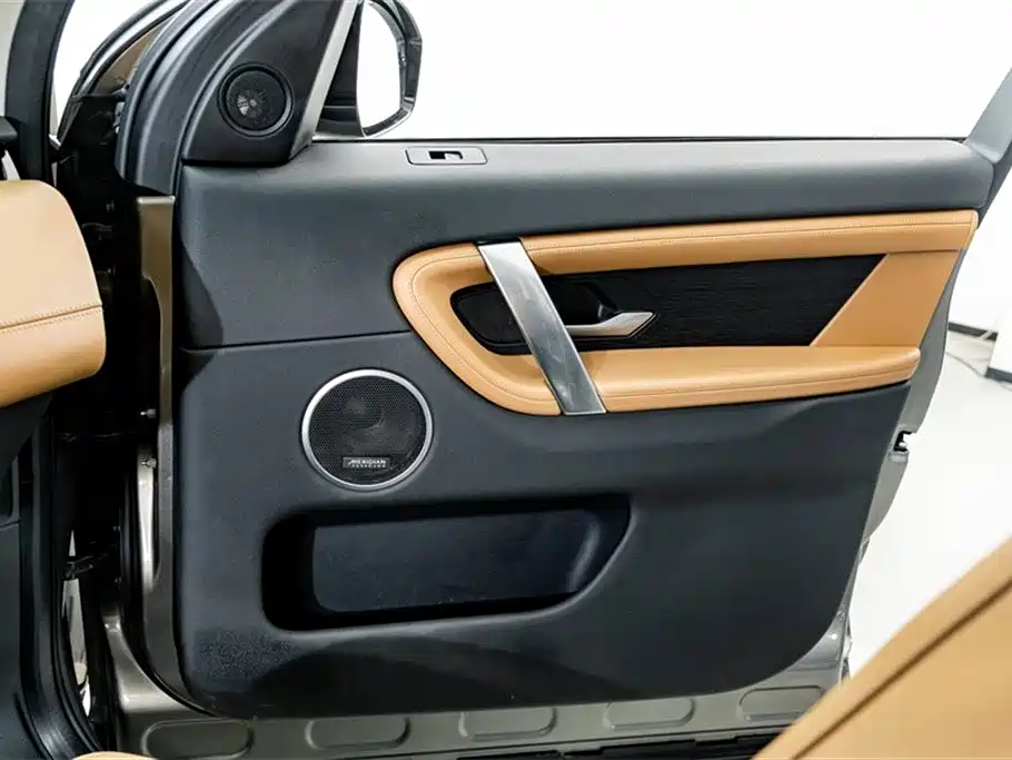 Land Rover Discovery Sport 2024 Luxury Custom Edition фото 16