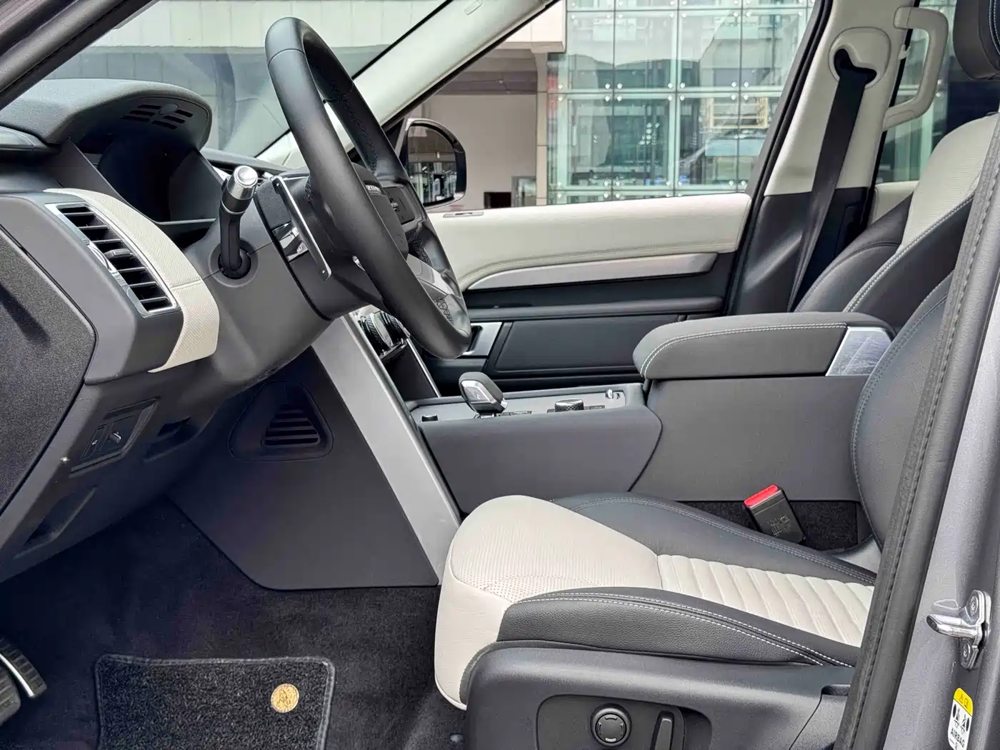 Land Rover Discovery 2021 360PS R-Dynamic S фото 7
