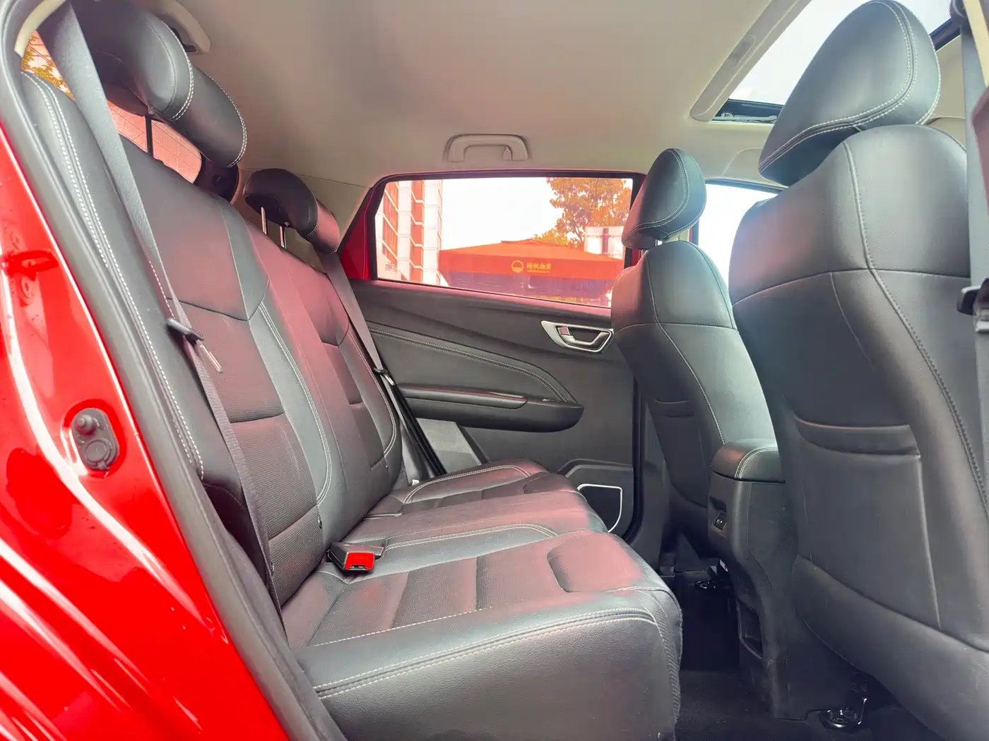 Фото 11 - Geely Vision X3