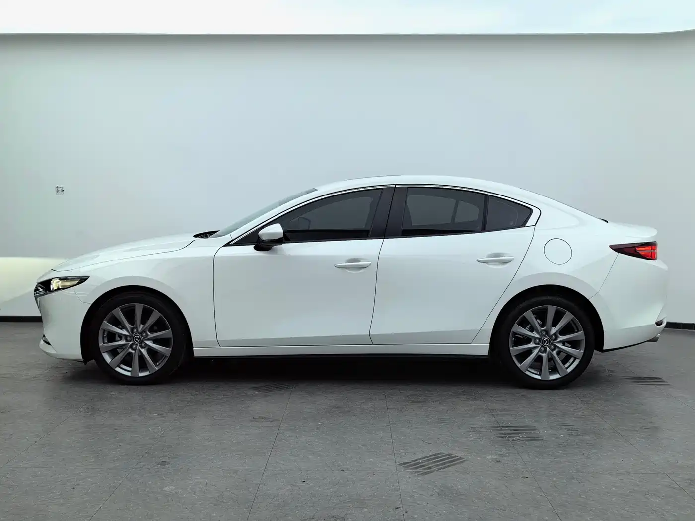 Mazda Mazda 3 2024 2023 2.0L Auto Zhiyao