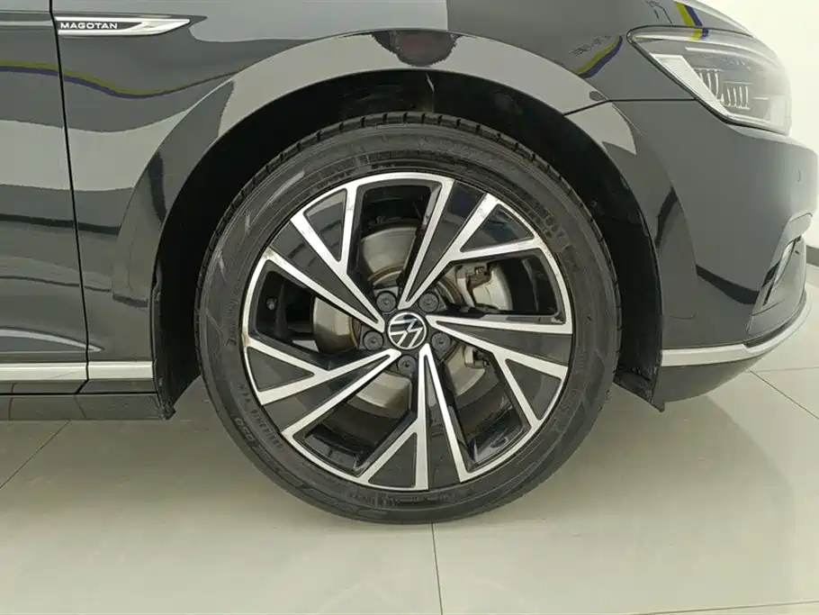 Volkswagen Magotan 2020 330TSI DSG Luxury фото 6