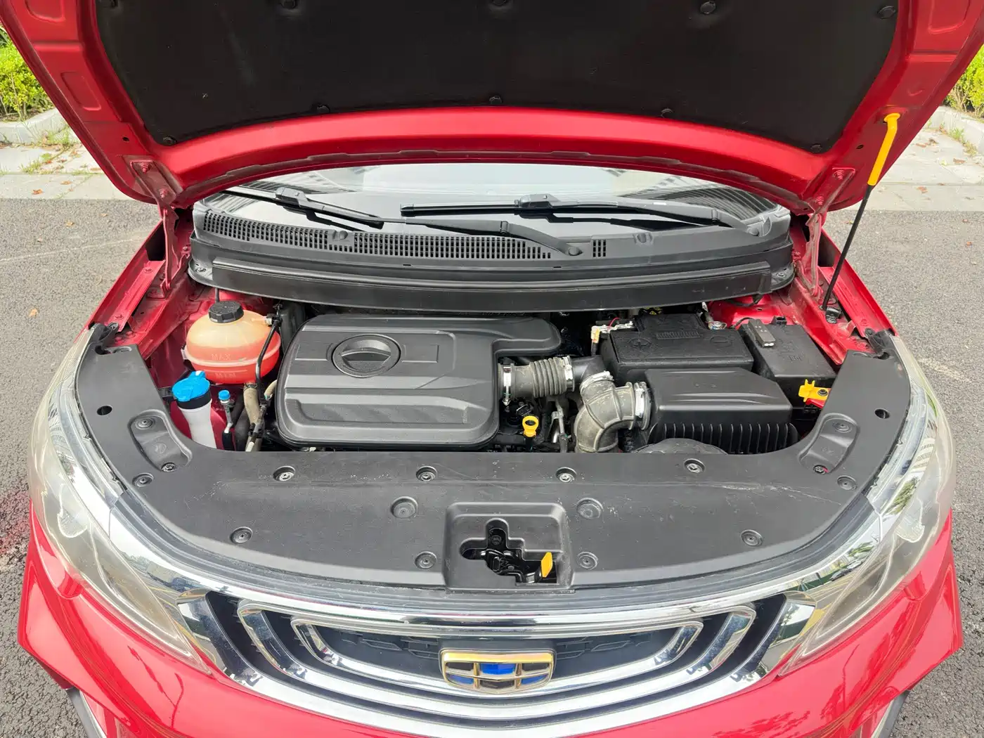 Фото 23 - Geely Vision X3