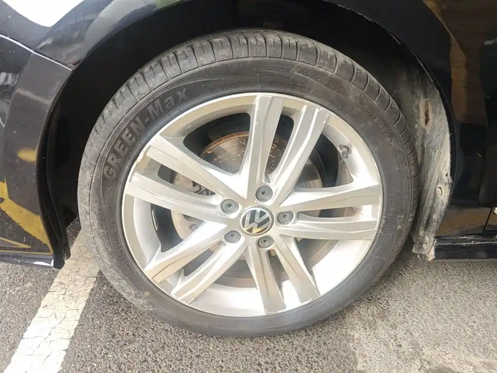 Volkswagen Sagitar 2018 280TSI DSG Spark Edition фото 23