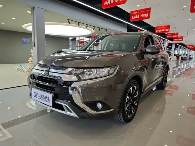 MITSUBISHI OUTLANDER