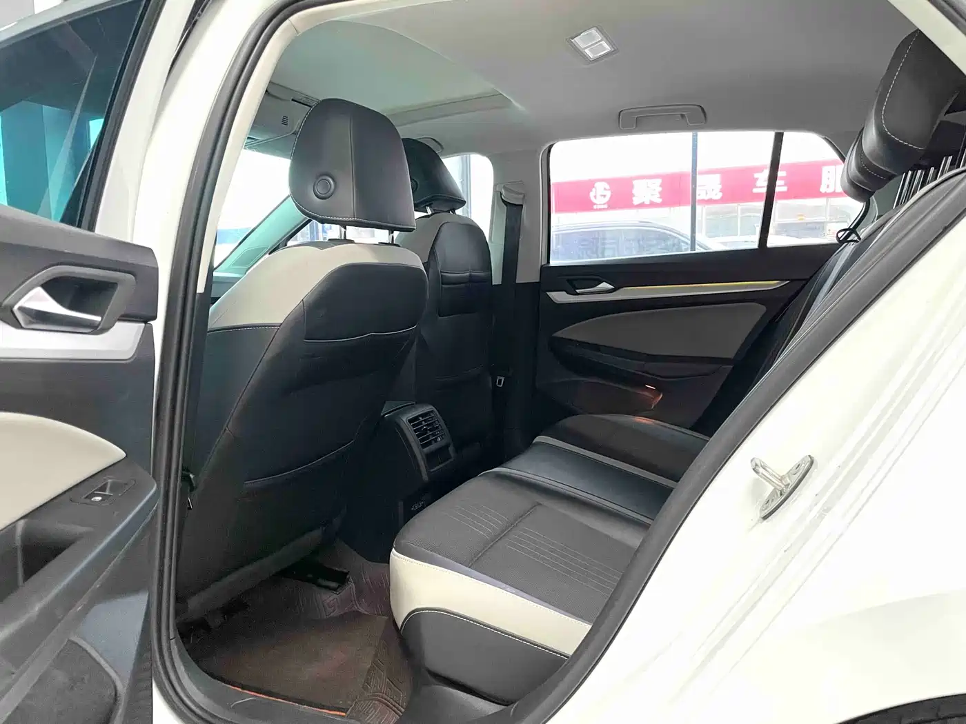 Volkswagen Golf 2023 280TSI DSG Pro фото 8