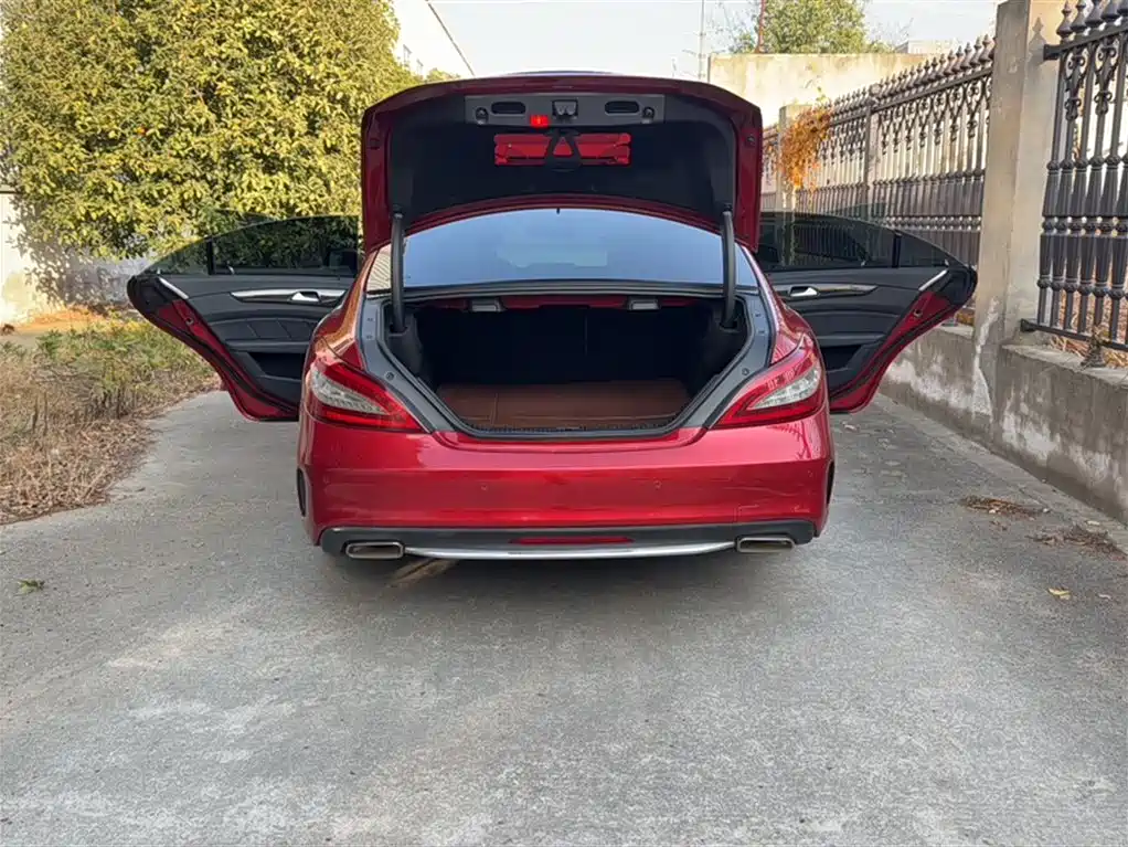 MERCEDES-BENZ CLS