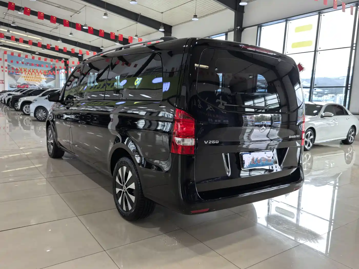 Mercedes-Benz Vito 2021 2.0T Elite 7-Seater фото 12
