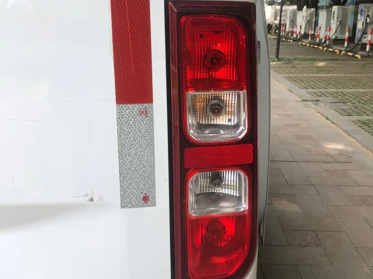 Фото 9 - Wuling Motors Wuling Yangguang