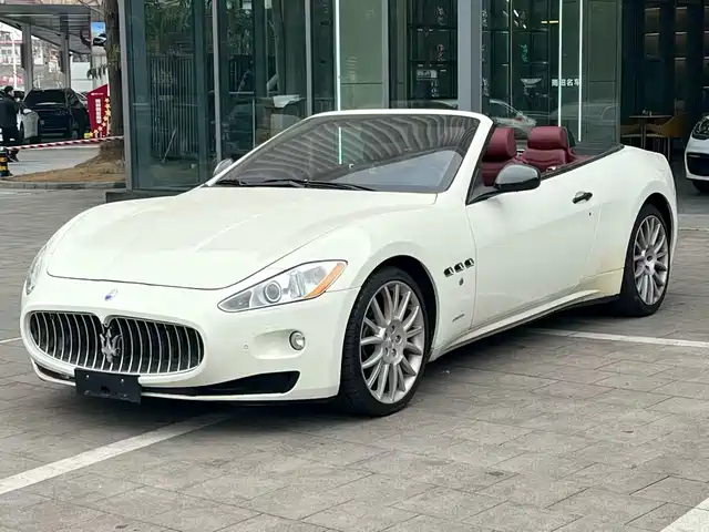  Maserati GranCabrio 2010 4.7L Automatic