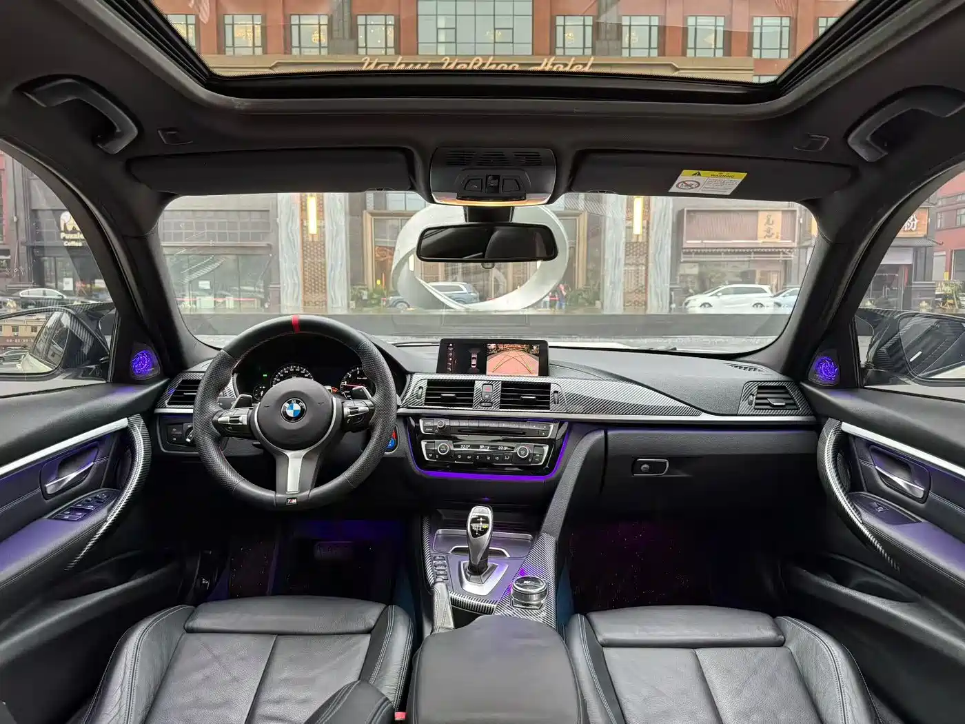 BMW 3 Series 2018 320i M Sport Black Night Edition фото 6