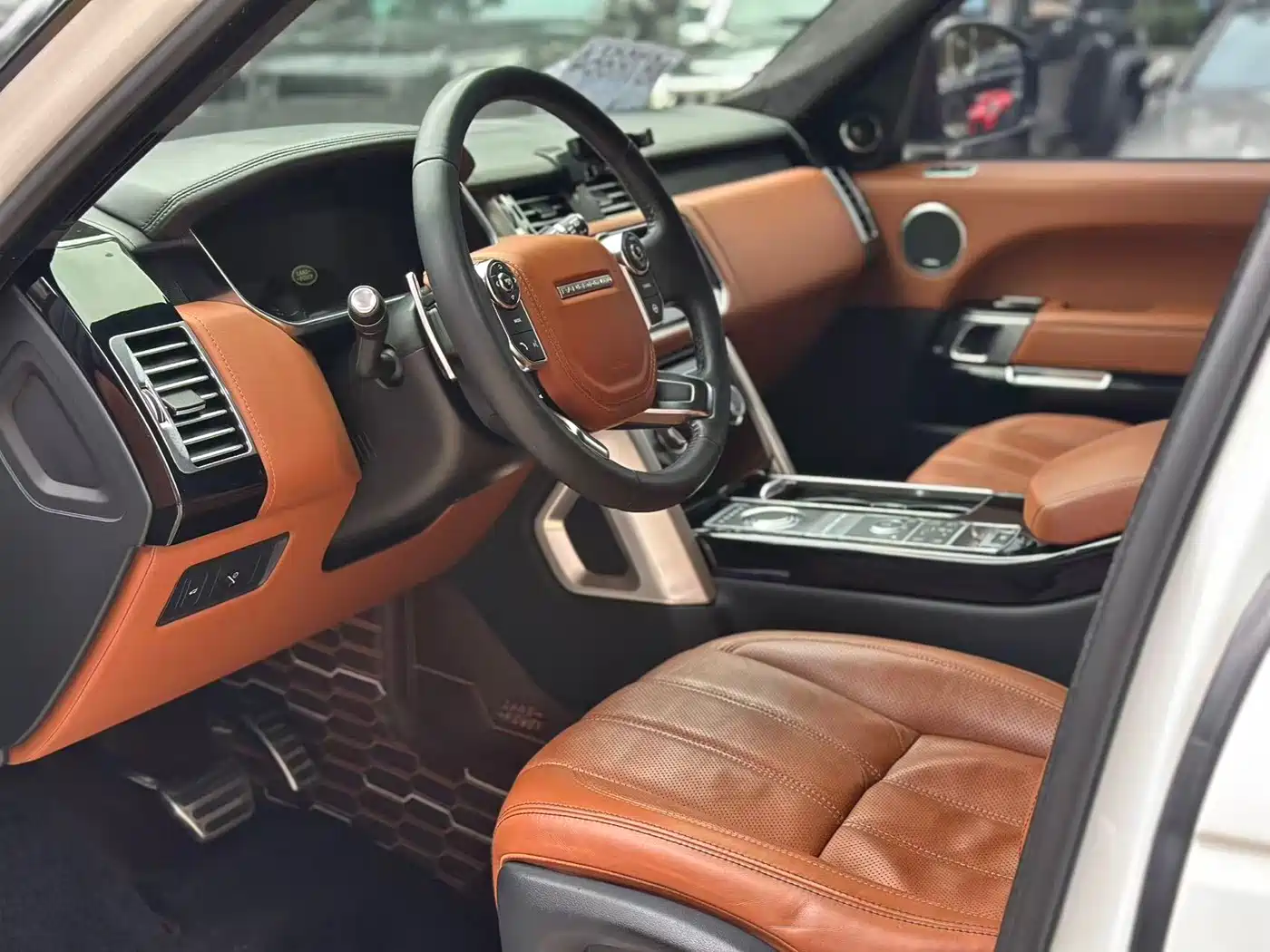 Land Rover Range Rover 2016 5.0 SC V8 AB Ultimate Autobiography LWB фото 4